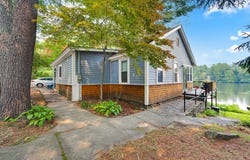 68 Lake Avenue, Leicester, MA 01524