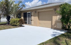 7 Los Lagos Lane, Port Saint Lucie, FL 34952