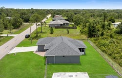 902 E 10th Street, Lehigh Acres, FL 33972
