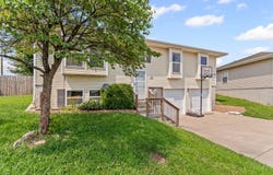 1703 Bluestem Cir, Cameron, MO 64429