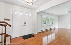 1338 South Street, Avoca, PA 18641