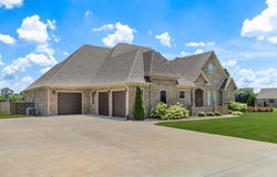 107 Barrington Ct, Muscle Shoals, AL 35661