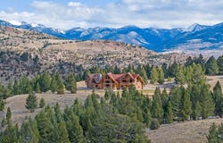 569/571 Cinnabar Basin Road, Gardiner, MT 59030