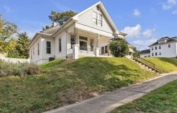 2325 S 15th Street, St Joseph, MO 64503