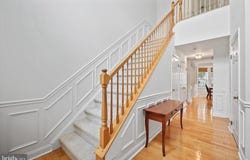 18 NAVESINK DRIVE, PENNINGTON, NJ 08534