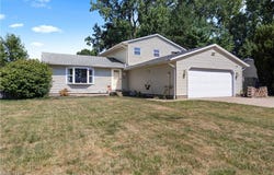 941 Stark Street, Sheffield Lake, OH 44054
