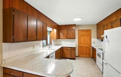 403 Flat Iron Dr, ColumbusJunction, IA 52738