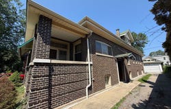 4929 N Central Park, CHICAGO, IL 60625