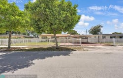 3260 NW 174th St, Miami Gardens, FL 33056