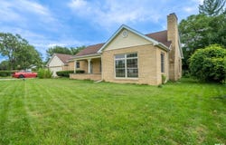 916 WOODLAND KNOLLS Road, Germantown Hills, IL 61548
