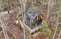 3 Pine Forest Park Rd, Campton, KY 41301