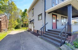 701 E Lincolnway, Minerva, OH 44657