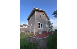 1303 Howard Street E, Creston, IA 50801