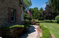 3106 Hunters Trail, Mt Pleasant, MI 48858