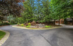 490 E Long Lake Road, Bloomfield Hills, MI 48304