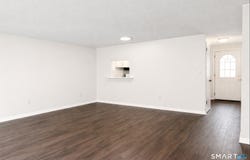 16 E Gate Lane, Hamden, CT 06514