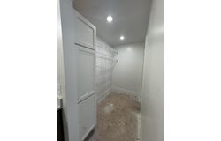 1533 N Village Circle, Kalamazoo, MI 49009