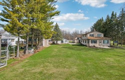 N38w27195 Parkside Rd, Pewaukee, WI 53072