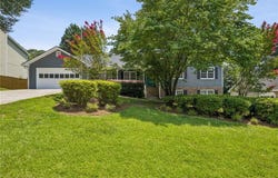 1192 Lakeview Road, Grayson, GA 30017