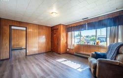 1726 JOHNSON St, NorthBend, OR 97459