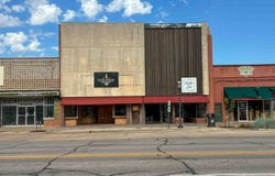 122 N Independence, Enid, OK 73701