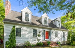 8 Friendship Lane, Buzzards Bay, MA 02532