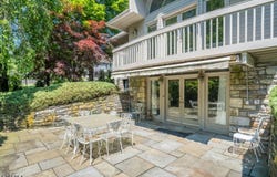 31 Evergreen Ln, Watchung Boro, NJ 07069-6002