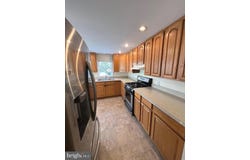 5831 EDGEHILL DR, ALEXANDRIA, VA 22303