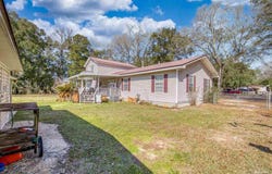 4133 Lawrence Ave, Pace, FL 32571
