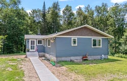 5935 Brampton 27.5, Gladstone, MI 49837
