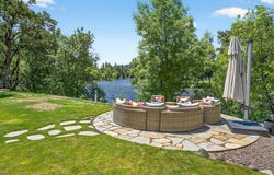 1090 Anglers Place, Shady Cove, OR 97539