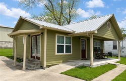 310 N La Grange Street, Hallettsville, TX 77964