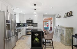 8 Searle St, Georgetown, MA 01833