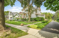 924 PEARL, BELVIDERE, IL 61008