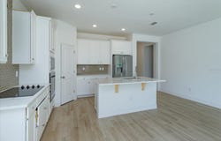 990 FIESTA KEY CIRCLE, LADY LAKE, FL 32159