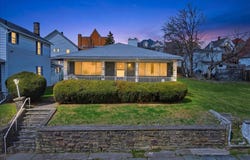 230 10th Avenue, Scranton, PA 18504