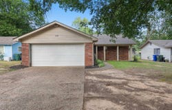 306 Club Lane, Conway, AR 72034