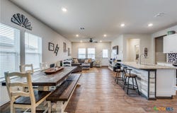 292 Middle Green Loop, Floresville, TX 78114