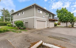 1649 NE KANE Dr, Gresham, OR 97030
