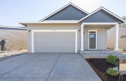 718 Tigerlily ST, Silverton, OR 97381