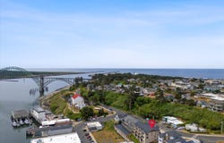 811 SW 13th Street, Newport, OR 97365
