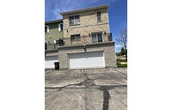 7918 Fredricksburg Ct, Bristol, WI 53104