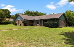 401 Nita Court, Crowley, TX 76036