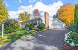 30 Elda Rd, Framingham, MA 01701