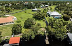 16520 Oakview Circle, Alva, FL 33920