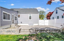 21 Aimes Drive, West Haven, CT 06516