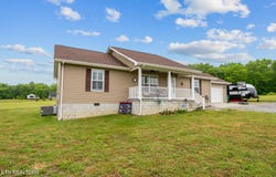 233 Georgee Rd, Jamestown, TN 38556