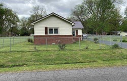 107 Bernal, Hickman, KY 42050