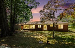 50180 County Road 384, Grand Junction, MI 49056