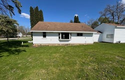 1423 Ellis, Iowa Falls, IA 50126